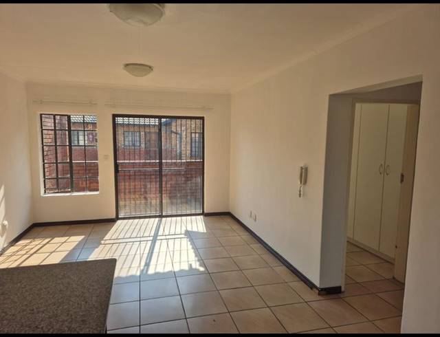 2 BEDROOM PROPERTY TO RENT IN MEYERTON CENTRAL